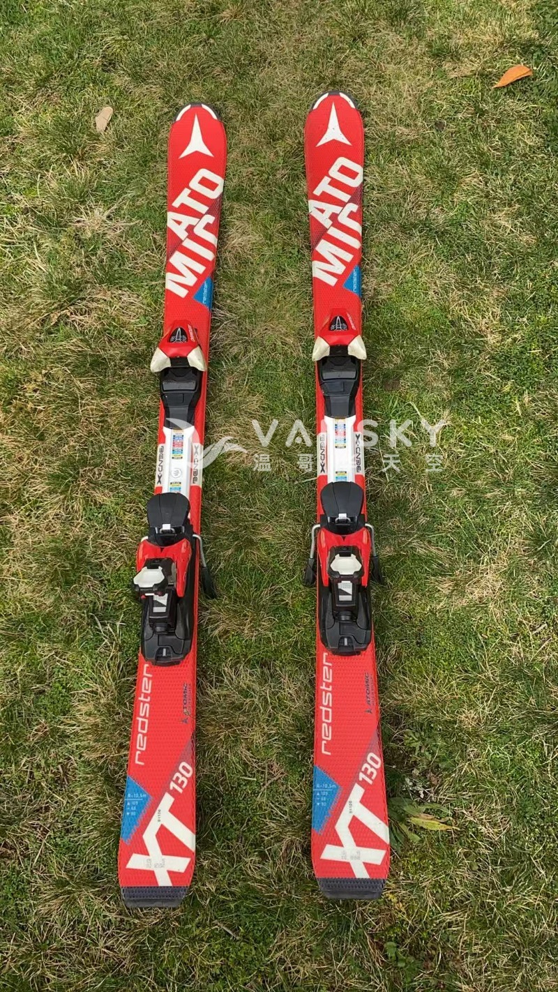251109193910_Ski Board2.jpg